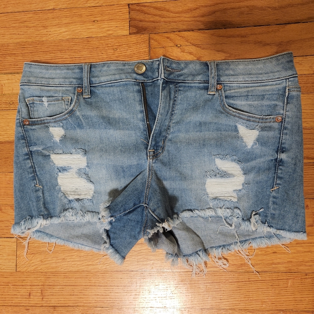 Distressed American Eagle shorts